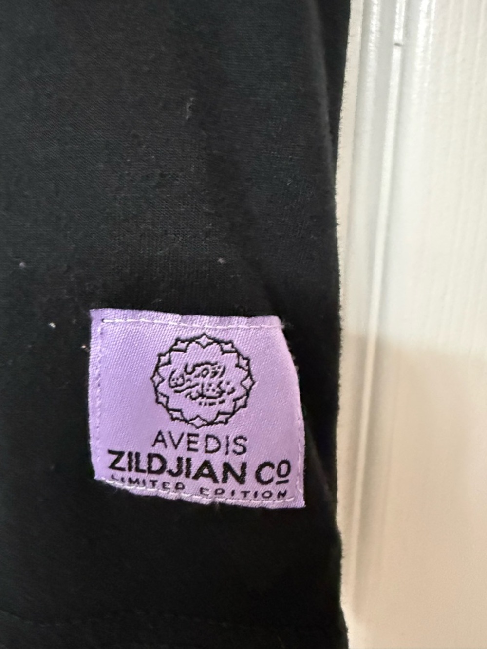 Zildjian 400th celebration Black Graphic Short-Sleeve Tee w/ Circular Print sz L - Picture 2 of 4